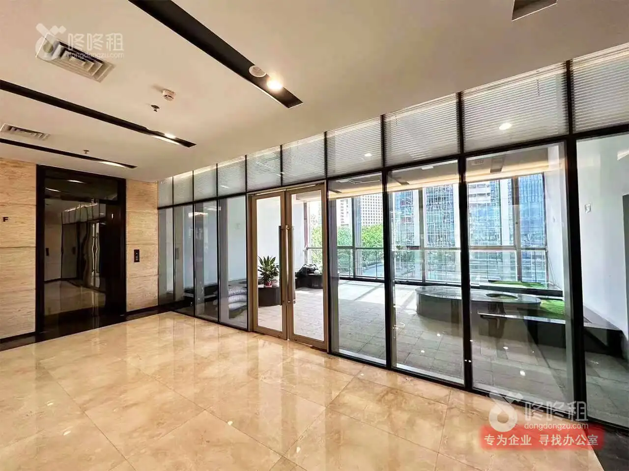 深圳國貿(mào)商住大廈:高端寫字樓與豪華住宅一體-咚咚租