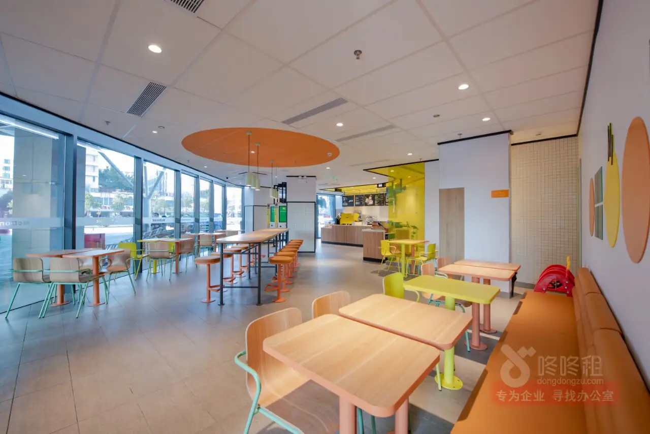 酒店單間和標間的區(qū)別與價格:一文看懂如何選擇最適合你的房型-咚咚租