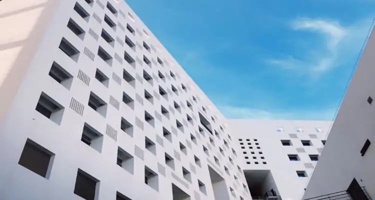 深圳安華大廈:都市繁華中的寧靜居所,理想生活從這里開始-咚咚租