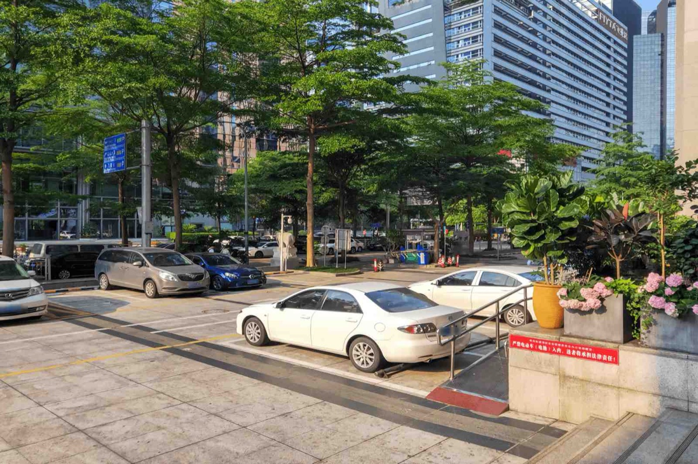 富诚科技大厦实景图