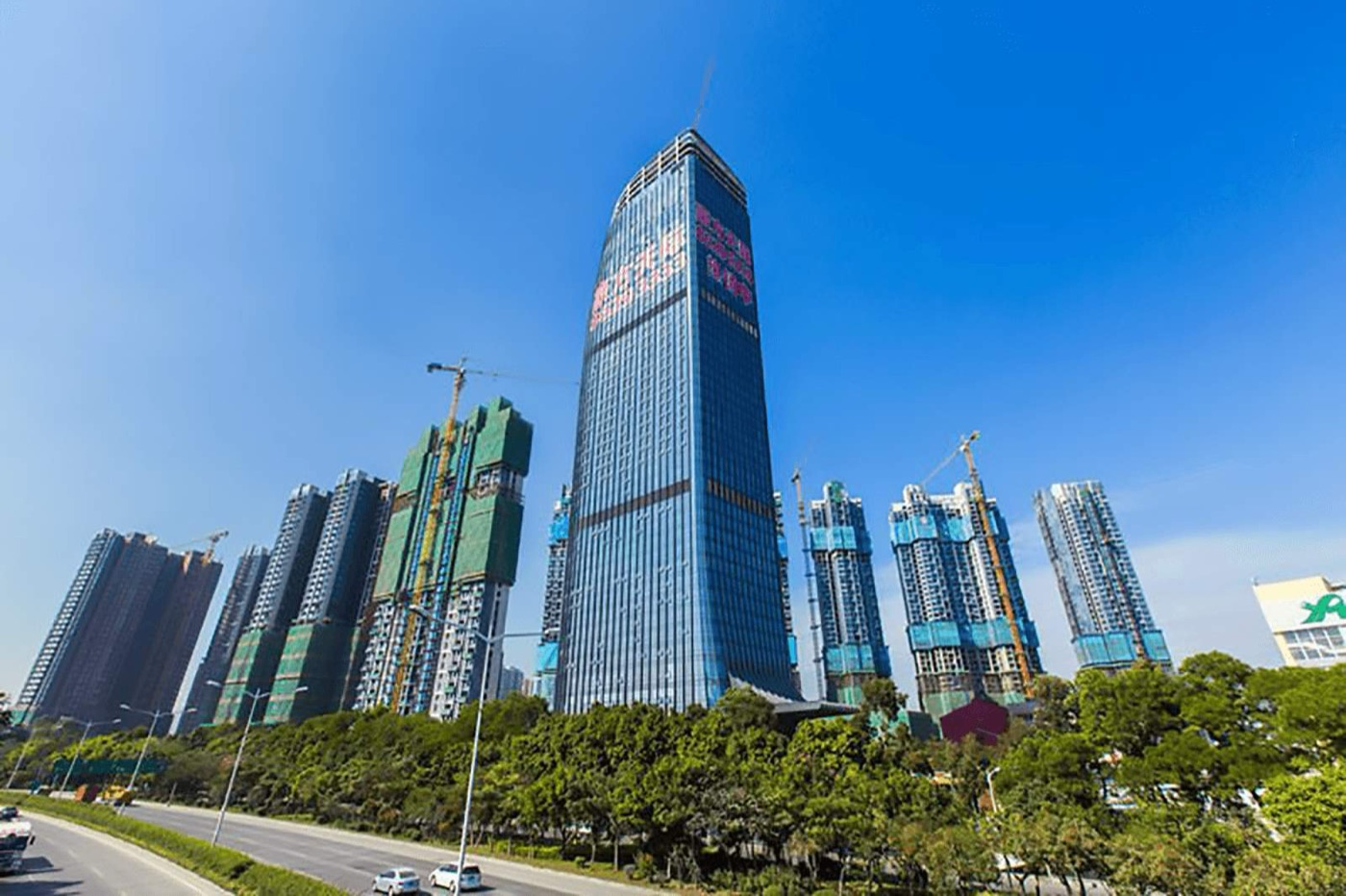 豪方天际实景图